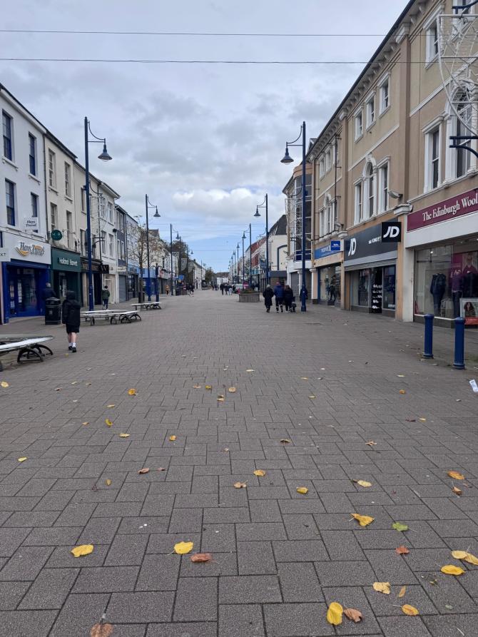 Town centre continues to struggle after  more shops close their doors.