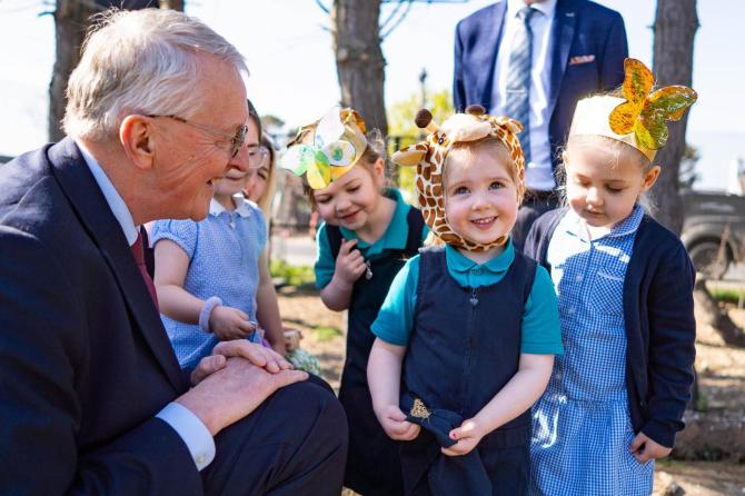 Secretary of State visits Mill Strand 