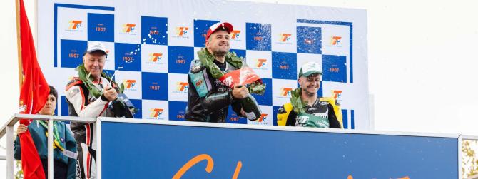 Michael Dunlop wins Lightweight Classic TT