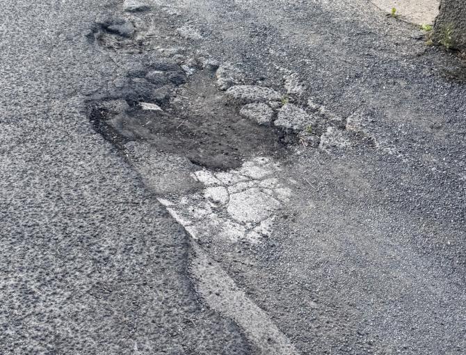 Growing potholes spark concerns from residents