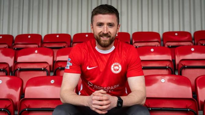 Ronan Doherty joins Larne from Coleraine 